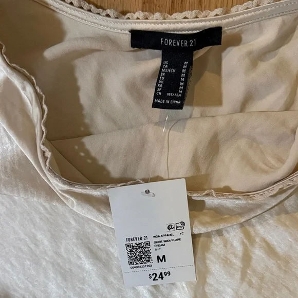 Elegant satin silver maxi Slip skirt medium - Picture 3 of 3